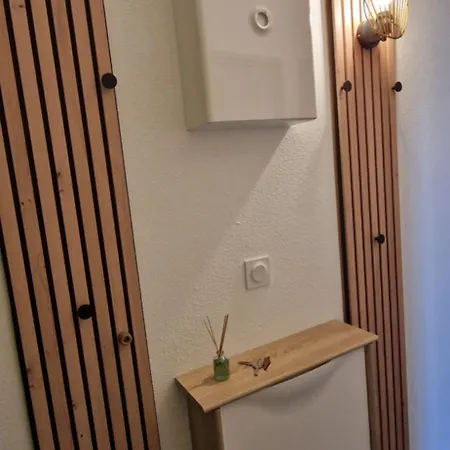 La Grande Vague Apartment *
